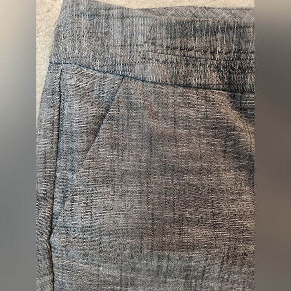 Larry Levine Petite Stretch Size P10 Gray Shorts - Picture 2 of 7